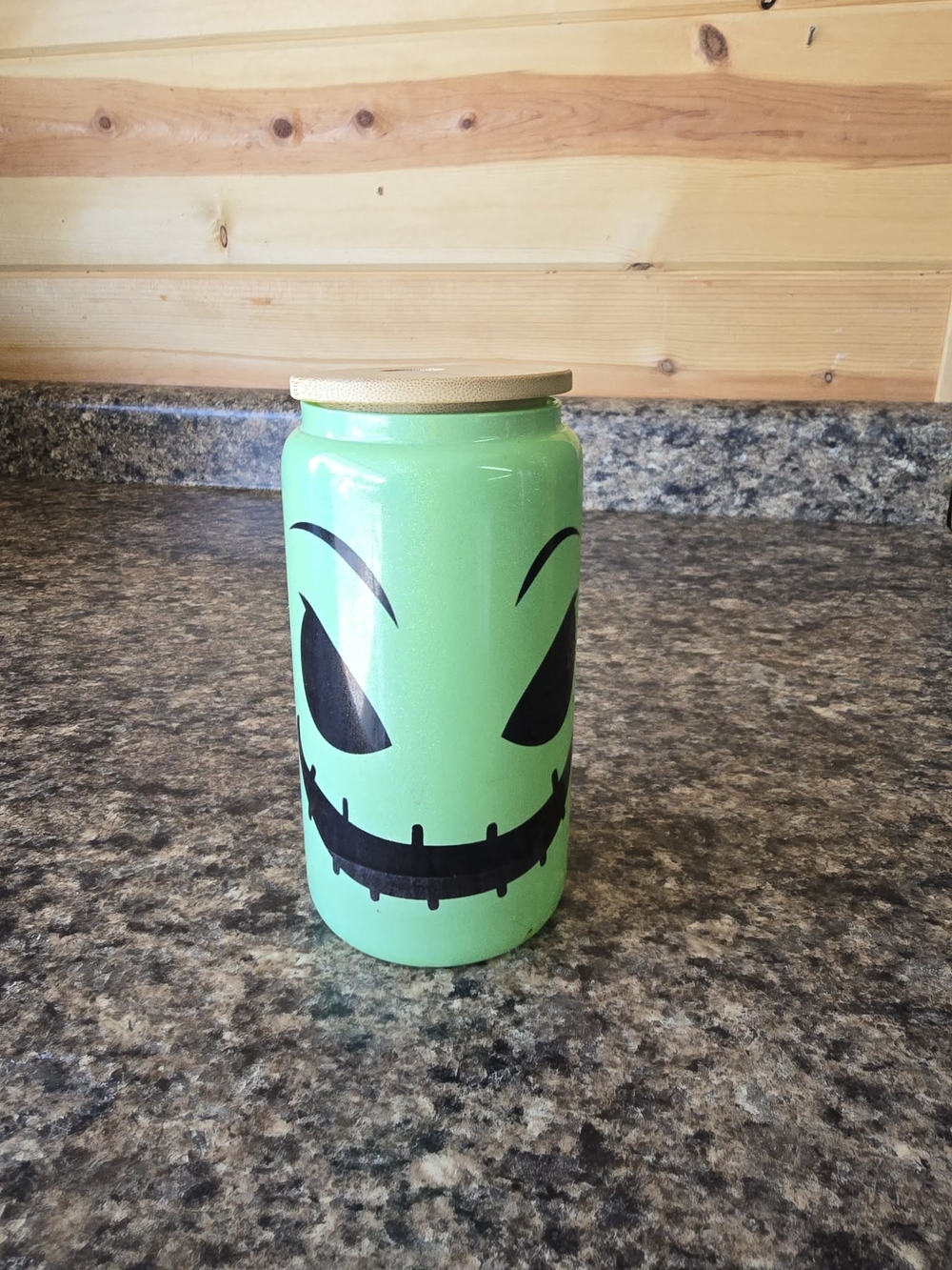 Boogie Oogie 18 Oz Glass Cup With Lid